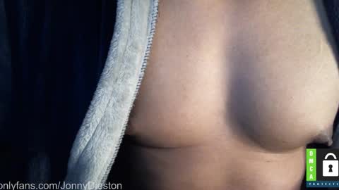 Snapshot of jonnydieston777 chatting on December 8, 4:04 am JonnyDieston online show from December 8, 4:04 am