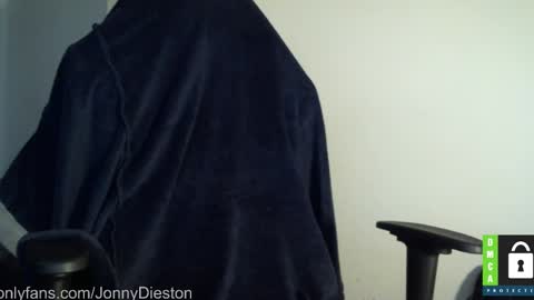 Snapshot of jonnydieston777 chatting on December 9, 3:50 am JonnyDieston online show from December 9, 3:50 am