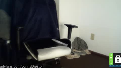 Snapshot of jonnydieston777 chatting on December 24, 4:33 am JonnyDieston online show from December 24, 4:33 am