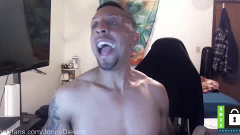 Snapshot of jonnydieston777 chatting on November 2, 2:08 pm JonnyDieston online show from November 2, 2:08 pm