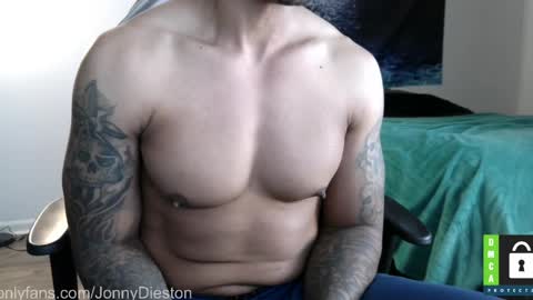 Snapshot of jonnydieston777 chatting on May 3, 2:23 pm JonnyDieston online show from May 3, 2:23 pm
