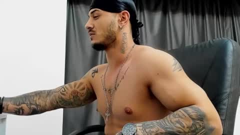 jonnyporn1 online show from January 5, 3:23 pm