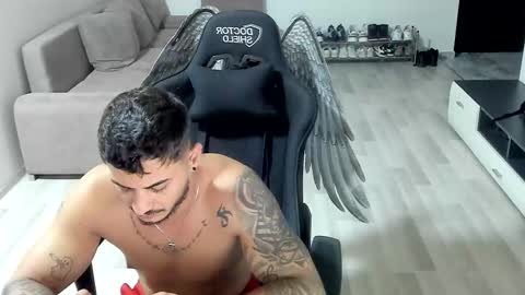 jonnyporn1 online show from September 16, 11:06 pm