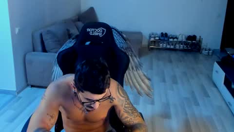 jonnyporn1 online show from October 3, 7:33 pm