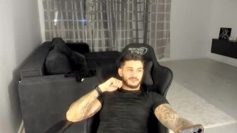 jonnyporn1 online show from February 8, 6:22 pm