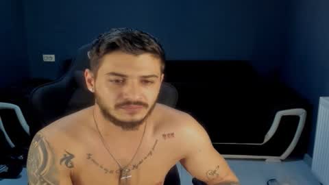 jonnyporn1 online show from March 6, 9:33 pm