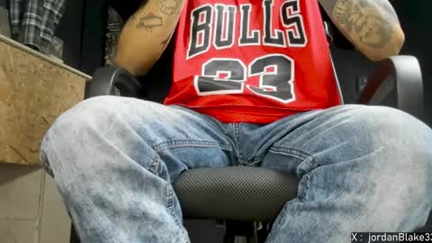 Snapshot of jordan33blake chatting on December 5, 11:38 am jordan33blake online show from December 5, 11:38 am