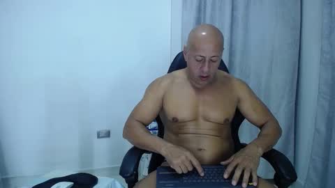 Snapshot of jordan_gomez_ chatting on February 9, 9:47 am Jordan online show from February 9, 9:47 am