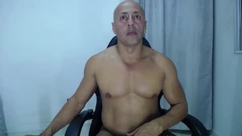 Snapshot of jordan_gomez_ chatting on February 15, 2:47 am Jordan online show from February 15, 2:47 am