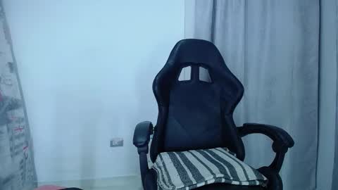 Snapshot of jordan_gomez_ chatting on March 1, 9:15 pm Jordan online show from March 1, 9:15 pm