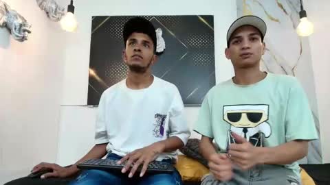 Snapshot of jordanandandrew chatting on December 21, 9:44 pm jordanandandrew online show from December 21, 9:44 pm