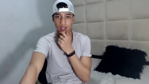 jose_sexycumm online show from January 6, 7:35 pm