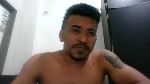 Anonimusjb online show from August 10, 5:44 am