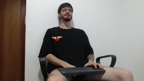 Snapshot of joseh0se chatting on April 18, 2:48 am alejandro online show from April 18, 2:48 am