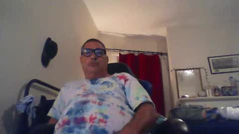 Snapshot of josehosebb chatting on May 31, 2:42 am josehosebb online show from May 31, 2:42 am