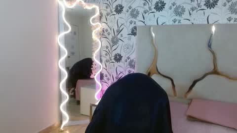 Joselyn  online show from January 6, 11:47 am