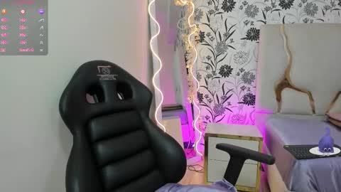 Joselyn  online show from March 10, 12:10 pm