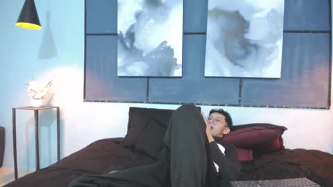 Snapshot of josep_latin_18 chatting on December 11, 7:03 pm josep_latin_18 online show from December 11, 7:03 pm