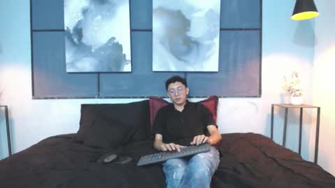 Snapshot of josep_latin_18 chatting on December 12, 6:42 pm josep_latin_18 online show from December 12, 6:42 pm