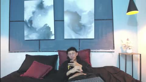 Snapshot of josep_latin_18 chatting on December 24, 7:00 pm josep_latin_18 online show from December 24, 7:00 pm