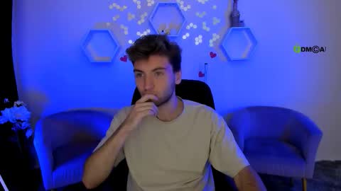 joseph_bear_ online show from September 28, 8:31 am