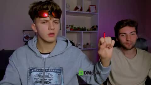 joseph_bear_ online show from October 4, 7:01 pm