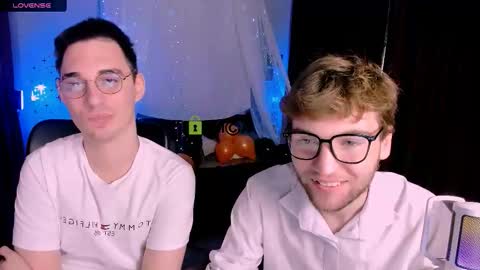 joseph_bear_ online show from October 27, 8:13 pm