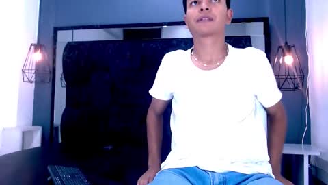 Joseph Gonzalez online show from December 21, 11:39 am