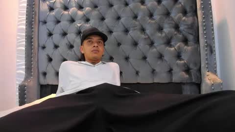 Snapshot of joseph_vans chatting on April 16, 3:40 am joseph_vans online show from April 16, 3:40 am