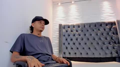joseph_vans online show from May 5, 3:36 am