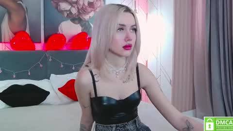 Snapshot of josephine_rowe chatting on February 28, 9:54 am josephine_rowe online show from February 28, 9:54 am