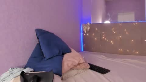 Snapshot of josephinerowe chatting on March 26, 2:44 pm Josephine online show from March 26, 2:44 pm