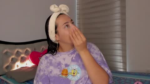 Dilany Josh online show from February 8, 3:42 pm