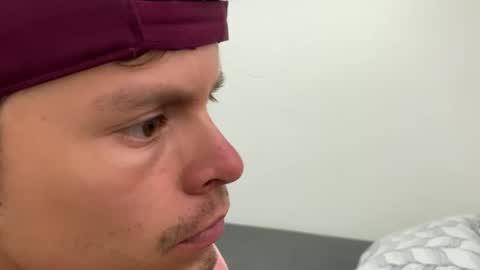 Nicolas online show from February 25, 9:24 pm