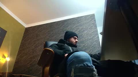 JoshKnight online show from December 18, 5:57 am