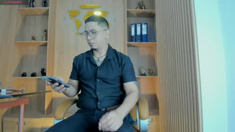 joshmiller___ online show from July 1, 11:34 am