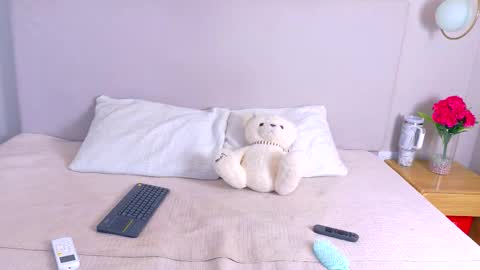 Snapshot of josselynbrown chatting on February 10, 11:25 am Joss online show from February 10, 11:25 am