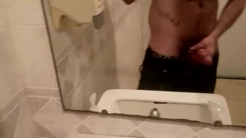 Snapshot of jossuaxxx chatting on January 9, 8:54 pm JossuaXXX online show from January 9, 8:54 pm