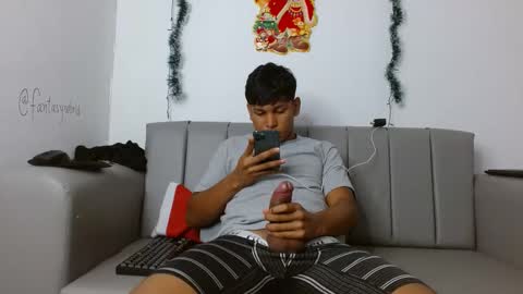 Snapshot of jostin_dark01 chatting on December 5, 3:39 pm jostin online show from December 5, 3:39 pm