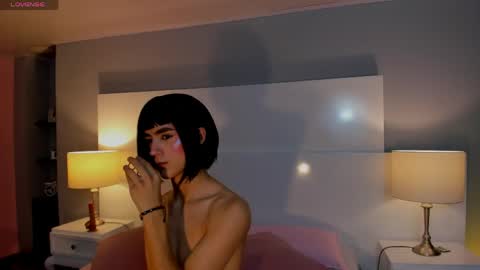 Jostyn Rous online show from June 2, 12:29 pm