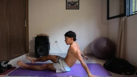 Im Jouliano online show from April 4, 10:07 pm