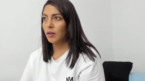 Snapshot of joyaoscura55 chatting on February 4, 11:06 pm sofiaparker8 online show from February 4, 11:06 pm