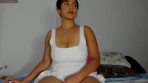 sofiaparker8 online show from April 4, 4:44 am