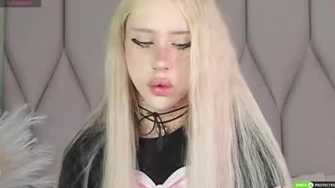 Joy Barker online show from November 30, 1:48 pm