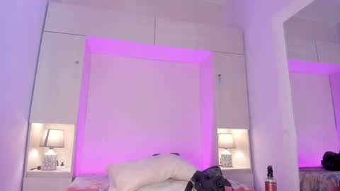 Snapshot of joyceblake chatting on February 20, 8:31 pm joyceblake online show from February 20, 8:31 pm