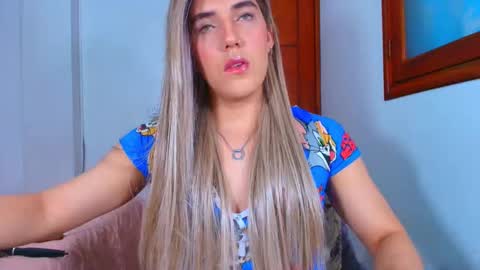 Snapshot of joywinks chatting on February 19, 2:18 am joywinks online show from February 19, 2:18 am