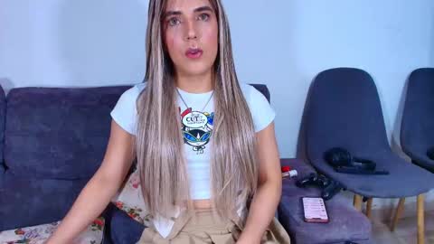 Snapshot of joywinks chatting on March 1, 12:12 am joywinks online show from March 1, 12:12 am