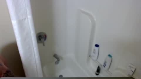 Snapshot of jplem chatting on December 1, 9:15 pm KingDingaLing34 online show from December 1, 9:15 pm