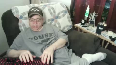 Snapshot of jpmel99 chatting on February 16, 2:20 am jpmel99 online show from February 16, 2:20 am