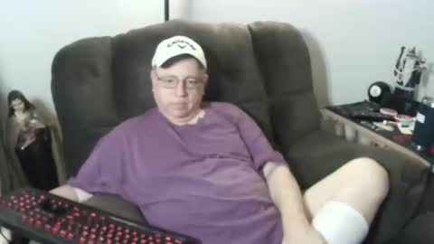 Snapshot of jpmel99 chatting on November 1, 10:56 pm jpmel99 online show from November 1, 10:56 pm